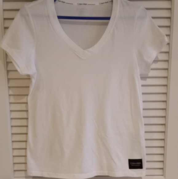 2 Calvin Klein NWOT - Picture 1 of 2